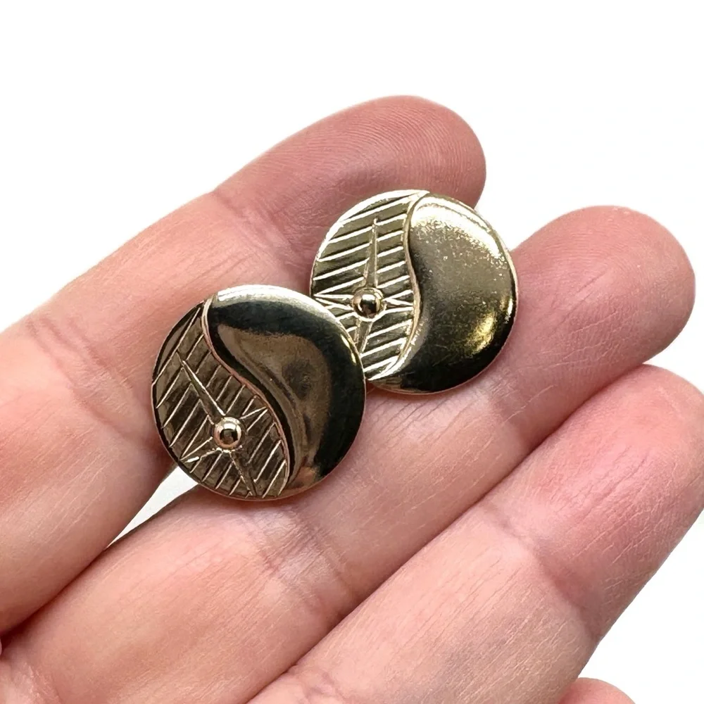 Vintage Goldtone Yin Yang Cufflinks